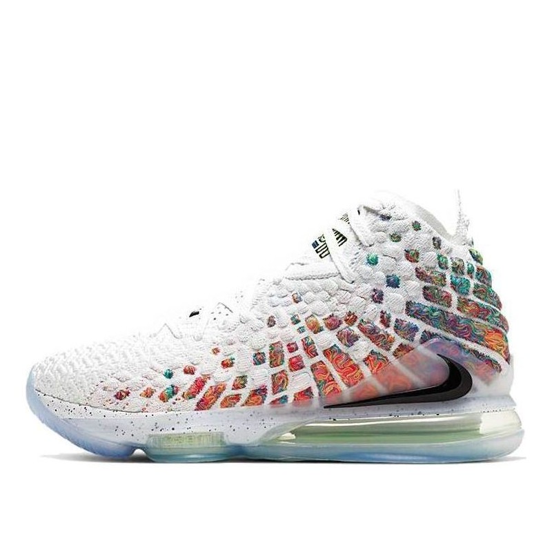 Nike LeBron 17 - Amorti Progressif et Adaptatif